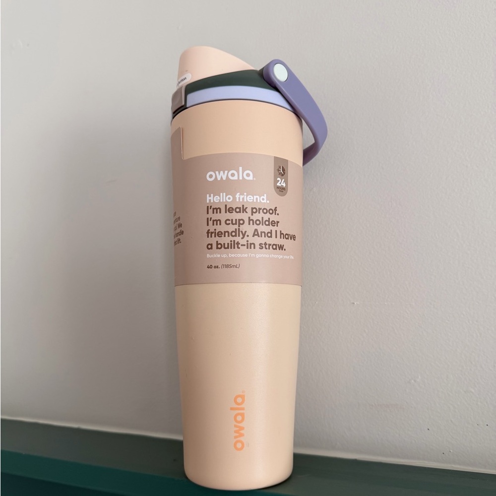 Owala 40oz Leak-Proof Straw Bottle in Blush Peach